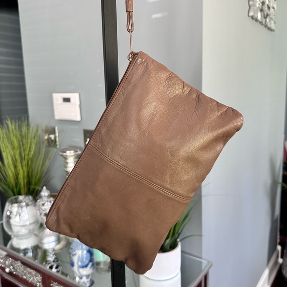 Samantha Scott Leather Clutch - Picture 6 of 8